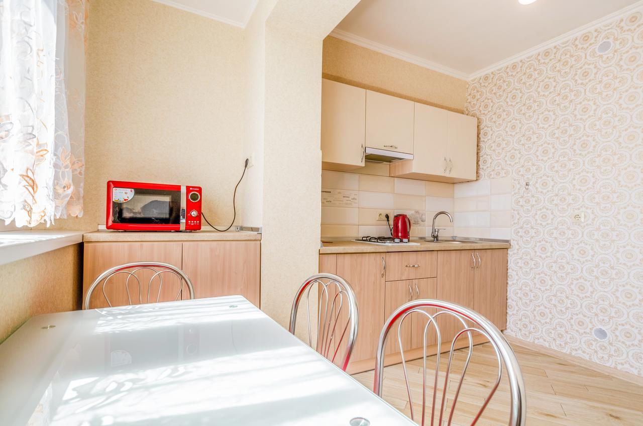 Artal Apartment On Obolonskyi Avenue 16A Kiev Exteriör bild